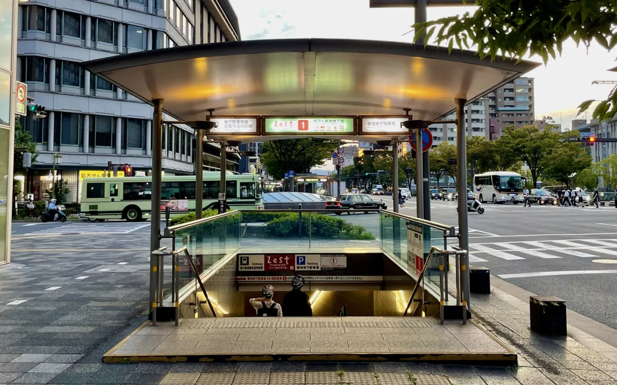 京都市役所前駅から 徒歩5分の好アクセス｜京都のヨガ・ピラティス専用レンタルスタジオ Pilars(ピラーズ)京都市役所前駅徒歩5分